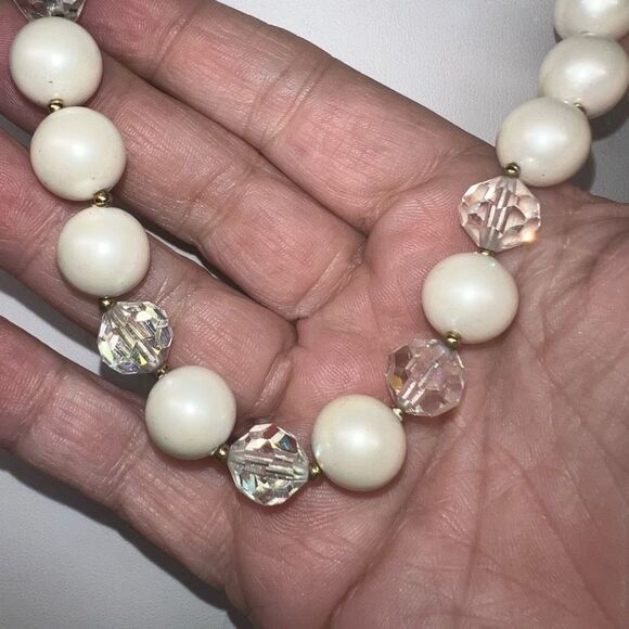 Vintage Faux Pearl and Aurora Borealis Bead Necklace - Picture 4 of 8